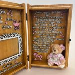 Подарък за новородено бебе от баба и дядо, кутия книга с лично послание и рамка за снимка