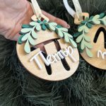 Персонализирана коледна топка за елха с име и буква, оригинални коледни играчки за елха - Image 6